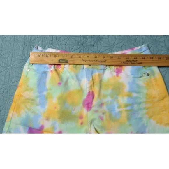 Judy Blue Women's Pastel Tie Dye Shorts Sz Large Raw Edge Mid-rise Stretch Denim - Picture 8 of 8